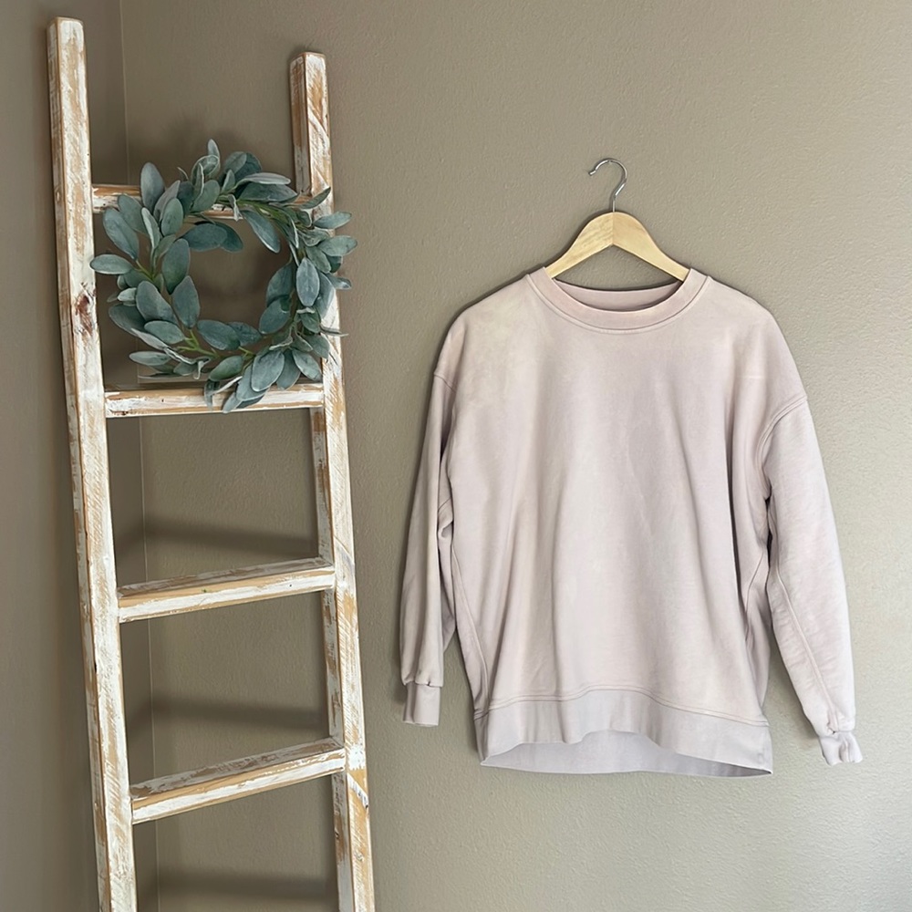 Lululemon sweatshirt